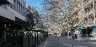 Πως θα ανοίξουν mall, εστιατόρια, μπαρ και καφετέριες στις 18 και 25 Μαΐου - Οι νέοι κανόνες