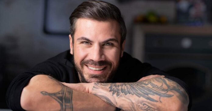 akis-petretzikis.jpg