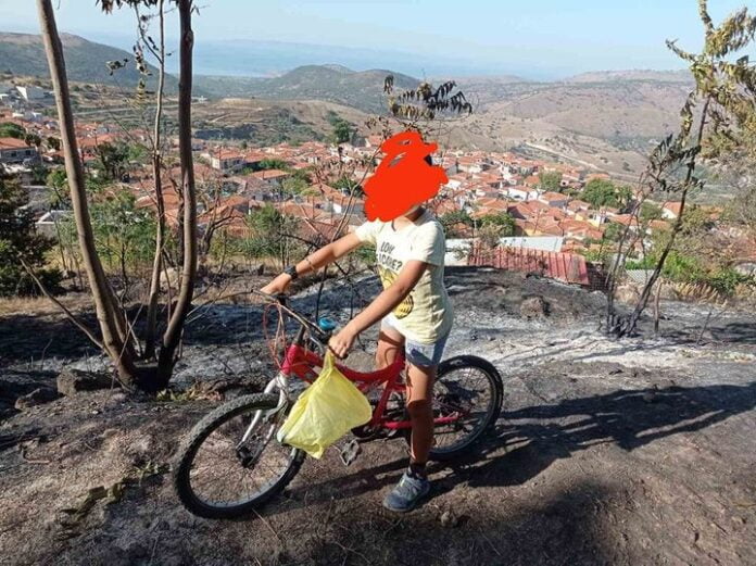 pitsirikas-pirosvestes «Σας ευχαριστώ, σας έφερα λίγο νερό» – Πιτσιρικάς έκανε 2 χλμ στον καύσωνα και συγκίνησε πυροσβέστες