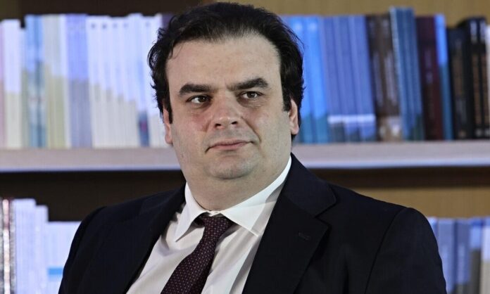 Ypourgeio-1512549-kyriakos-pierrakakis.jpg
