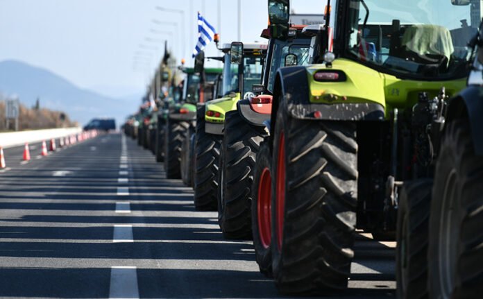 Νέα σύσκεψη για την κάθοδο των αγροτών με τρακτέρ στην