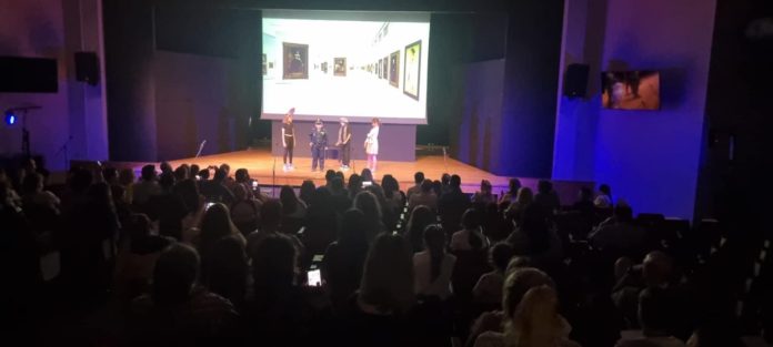 theatriko1.jpg