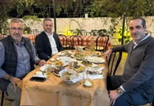 Γρηγόρης Δημητριάδης: Από την Ουάσιγκτον, στον Άγιο Δημήτριο με καλή παρέα Γρηγόρης Δημητριάδης: Από την Ουάσιγκτον, στον Άγιο Δημήτριο με καλή παρέα