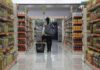 Ελλάδα: Επιβράδυνση ανάπτυξης, ακρίβεια και πίεση στα νοικοκυριά