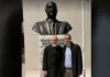 Στη Δερβιτσάνη ο Δημητριάδης: ιδιωτική επίσκεψη ⁠στο άγαλμα του παππού του, συνοδεία του Έντι Ράμα