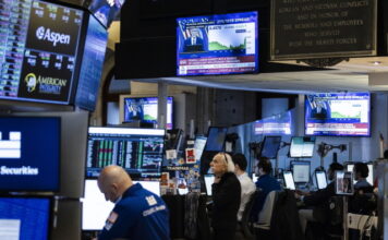 Wall Street: Dow Jones σε νέο ρεκόρ, S&P 500/Nasdaq σε ανοδικό σερί