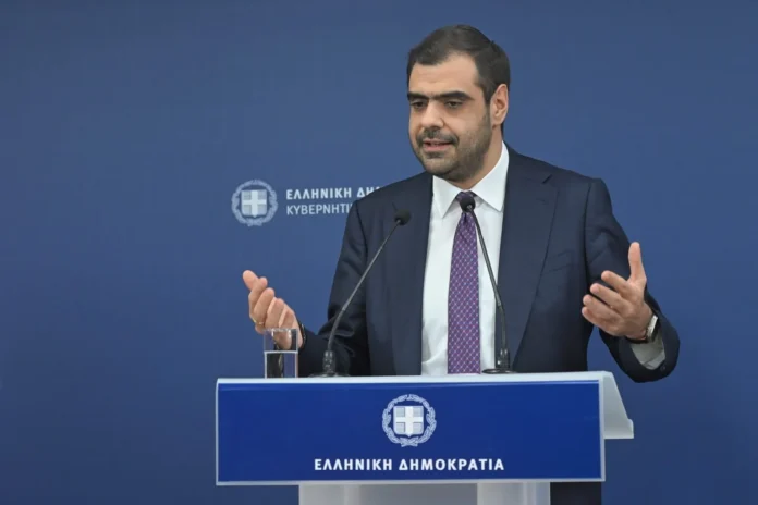 Μαρινάκης: «Έχει κυριεύσει πανικός το ΠΑΣΟΚ στο άκουσμα των δημοσκοπήσεων» – Τι είπε για το κόμμα Τσίπρα