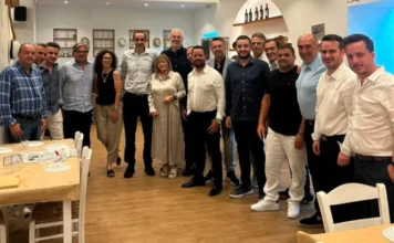Σταθερά παρών στην εσωκομματική ζωή της ΝΔ ο Γρηγόρης Δημητριάδης – αυτή τη φορά στον Μαραθώνα Σταθερά παρών στην εσωκομματική ζωή της ΝΔ ο Γρηγόρης Δημητριάδης - αυτή τη φορά στον Μαραθώνα