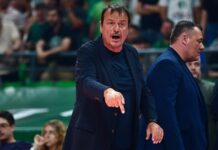 Αταμάν σε Χέις-Ντέιβις: «Για τα πάντα υπάρχει η πρώτη φορά» – Οδηγίες σε νεαρό παίκτη