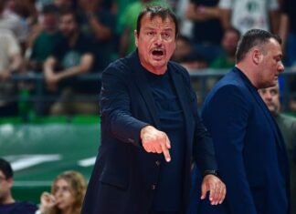 Αταμάν σε Χέις-Ντέιβις: «Για τα πάντα υπάρχει η πρώτη φορά» – Οδηγίες σε νεαρό παίκτη
