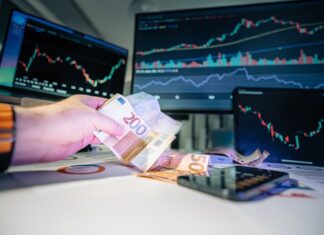Ρουμπινί: Η Επανάσταση της Τεχνητής Νοημοσύνης Φέρνει Σοσιαλισμό ή Καθολικό Εισόδημα