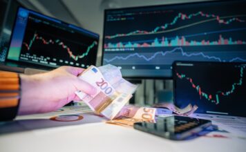 Ρουμπινί: Η Επανάσταση της Τεχνητής Νοημοσύνης Φέρνει Σοσιαλισμό ή Καθολικό Εισόδημα
