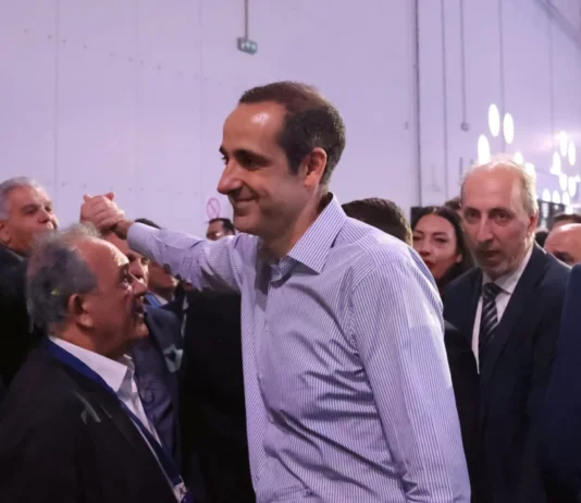 Ευχαριστίες Λεωνίδα Κουρσούμη στον Γρηγόρη Δημητριάδη για τη στήριξη στο Παλαιοβιβλιοπωλείο των Αστέγων