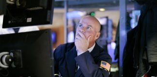 Wall Street: S&P 500 σπάει ρεκόρ, εβδομαδιαία άνοδος από τον Απρίλιο