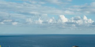 Υπογεννητικότητα: Η στήριξη των οικογενειών φέρνει νέες ζωές στα μικρά νησιά Ενδεικτική φωτογραφία ακτής της Ζακύνθου, όχι από Αγαθονήσι, Φούρνους ή Λειψούς.